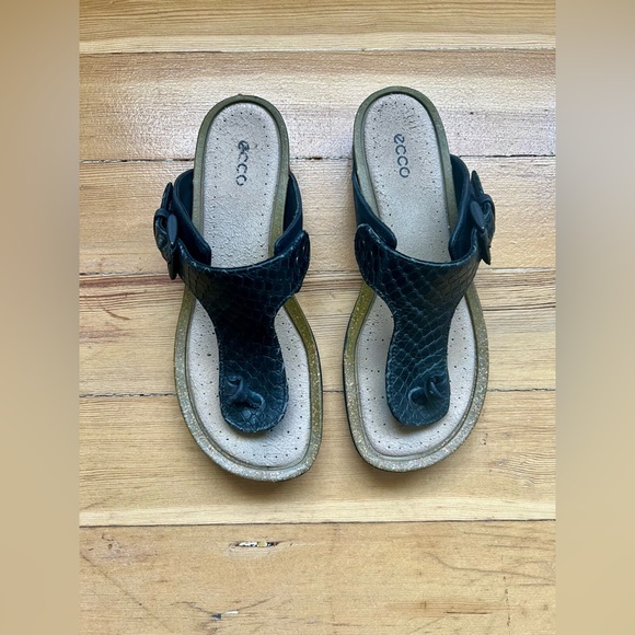 Ecco Sandals - Picture 1 of 4